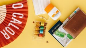 Reiseapotheke packen: Was wirklich in jedes Handgepäck gehört