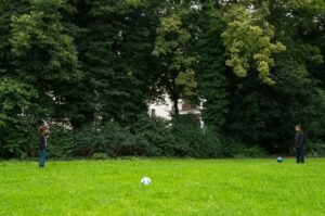 Gartenhaus mit Terrasse als Familientreffpunkt